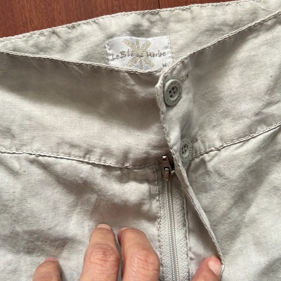 Le Ble’e Casual Cream‎ Skirt - Picture 3 of 11